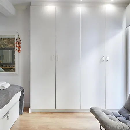 The Collection - Zoe Apartman