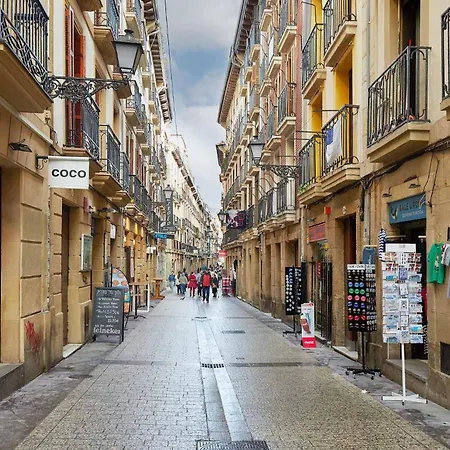 The Collection - Zoe Apartman *